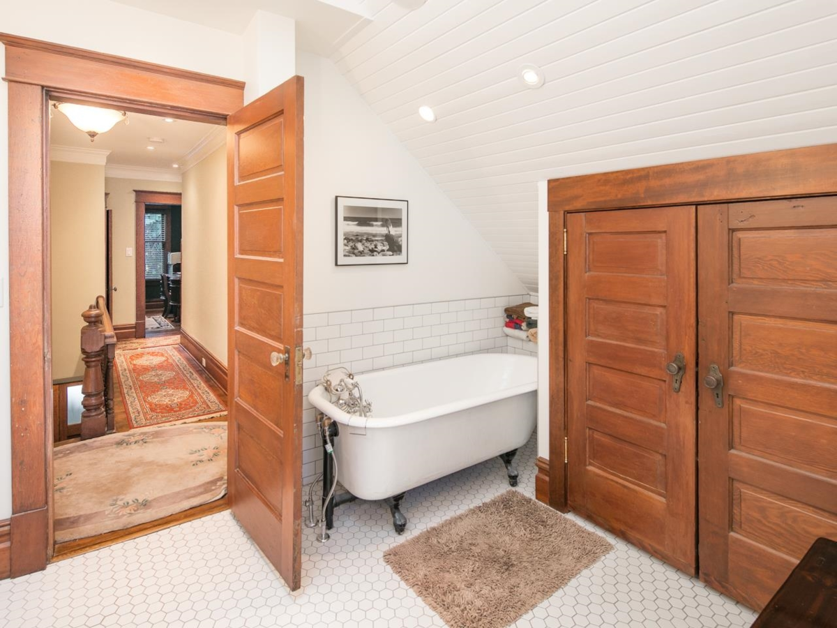 Guest Bathroom Photo of 795 Keefer Street, Vancouver, BC