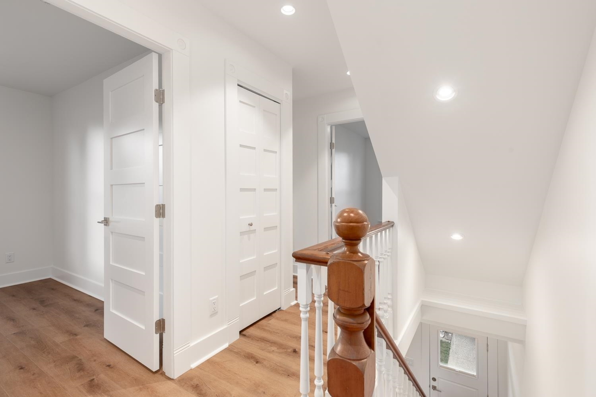 Primary Bathroom Photo of 795 Keefer Street, Vancouver, BC