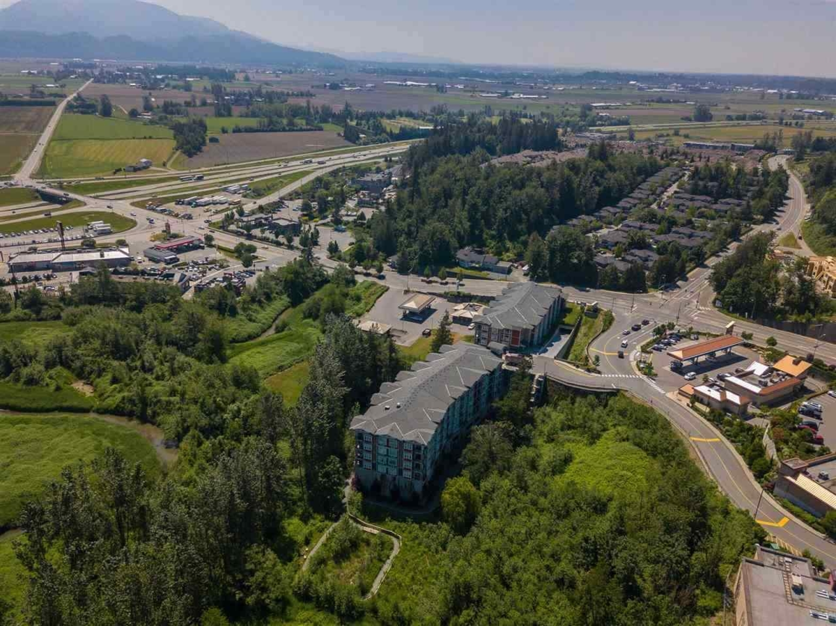 Swimming Pool Photo of 411 2242 Whatcom Road, Abbotsford, BC