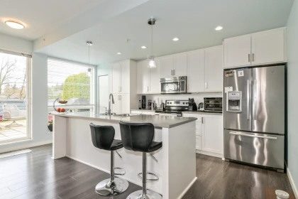 411 2242 Whatcom Road, Abbotsford, BC