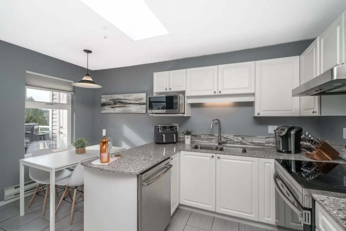 Family Room Photo of 409 20245 53 Avenue, Langley, BC