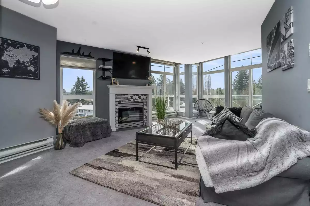 Walk-In Closet Photo of 409 20245 53 Avenue, Langley, BC