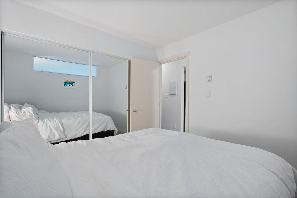 Breakfast Nook Photo of 603 1212 Howe Street, Vancouver, BC