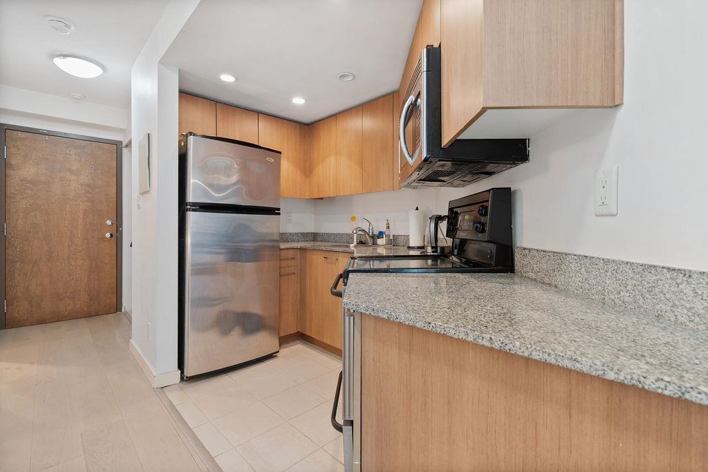 Dining Area Photo of 603 1212 Howe Street, Vancouver, BC