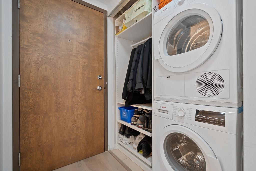 Powder Room Photo of 603 1212 Howe Street, Vancouver, BC