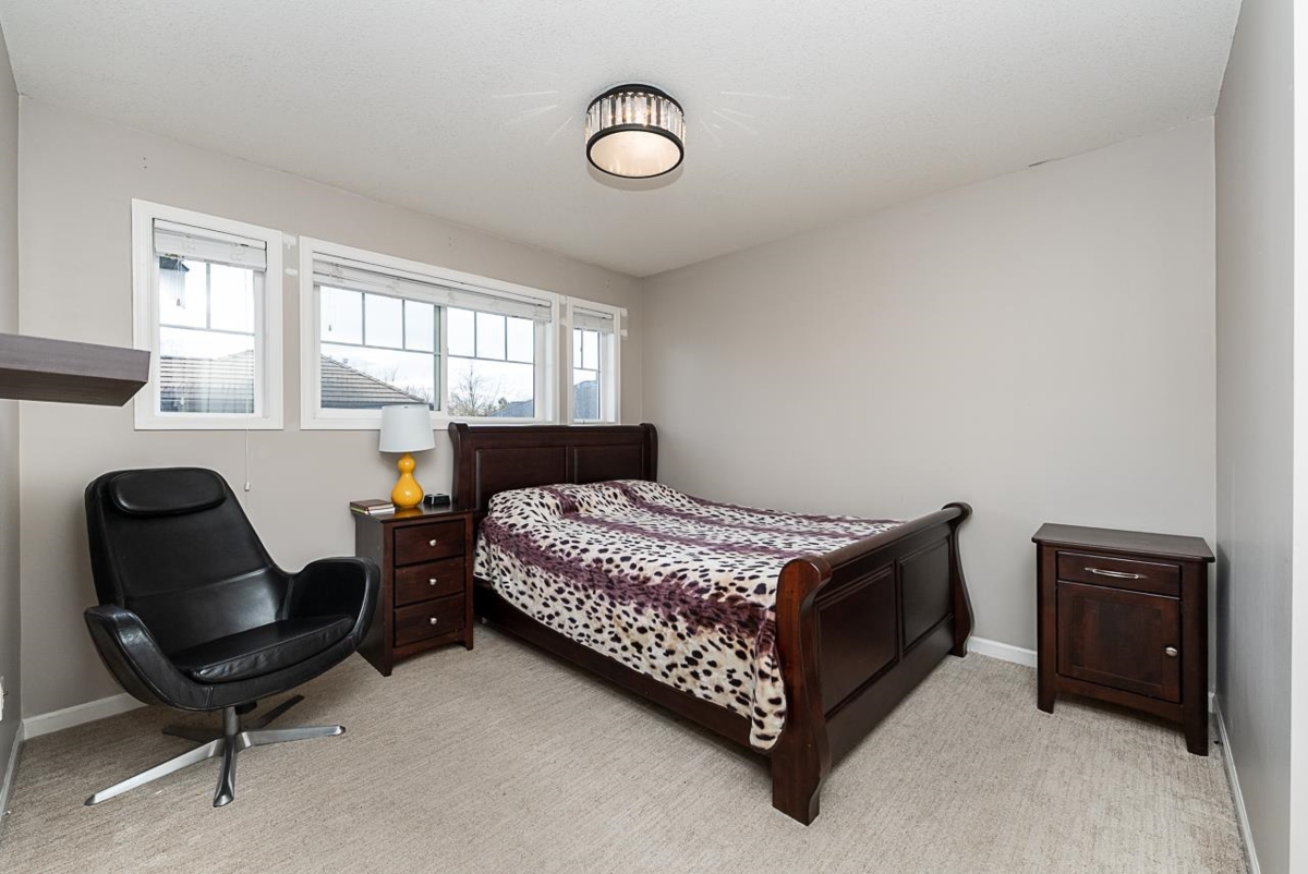 Bedroom 4 Photo of 4 6177 169 Street, Surrey, BC