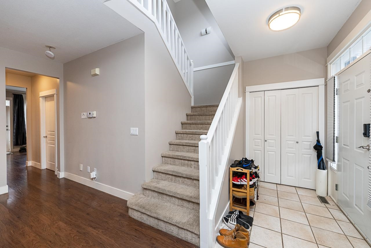 Dining Area Photo of 4 6177 169 Street, Surrey, BC