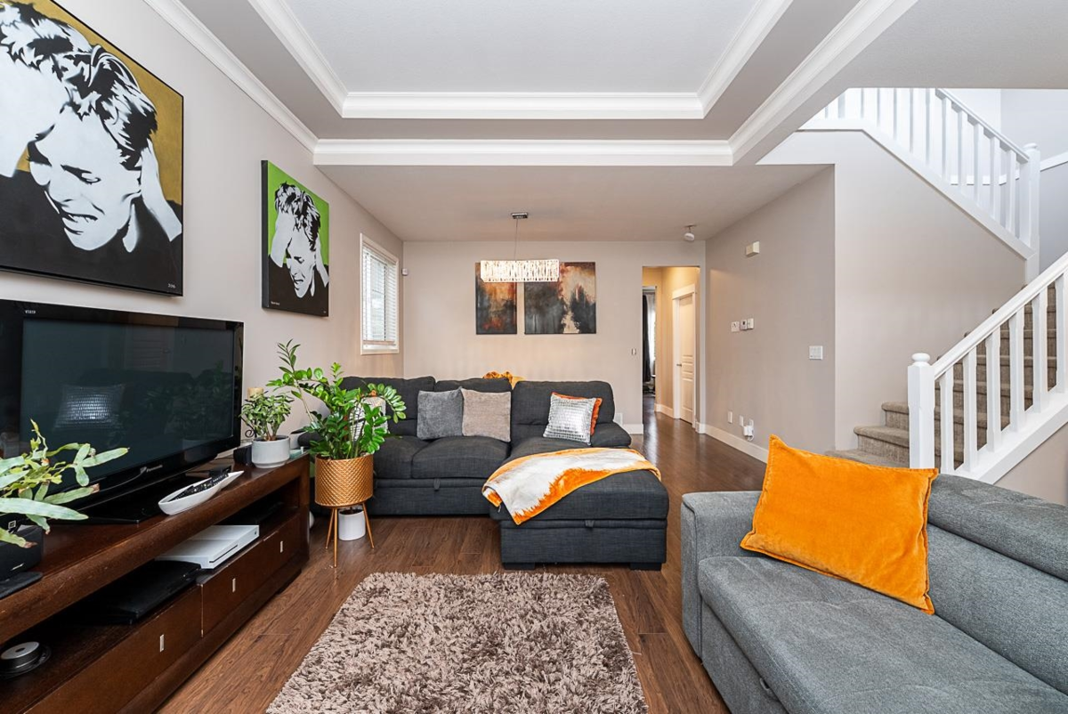 Kitchen Photo of 4 6177 169 Street, Surrey, BC