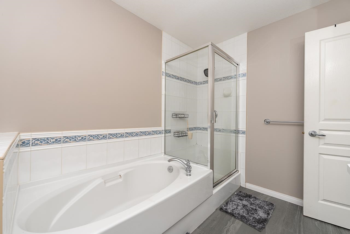 Office / Den Photo of 4 6177 169 Street, Surrey, BC