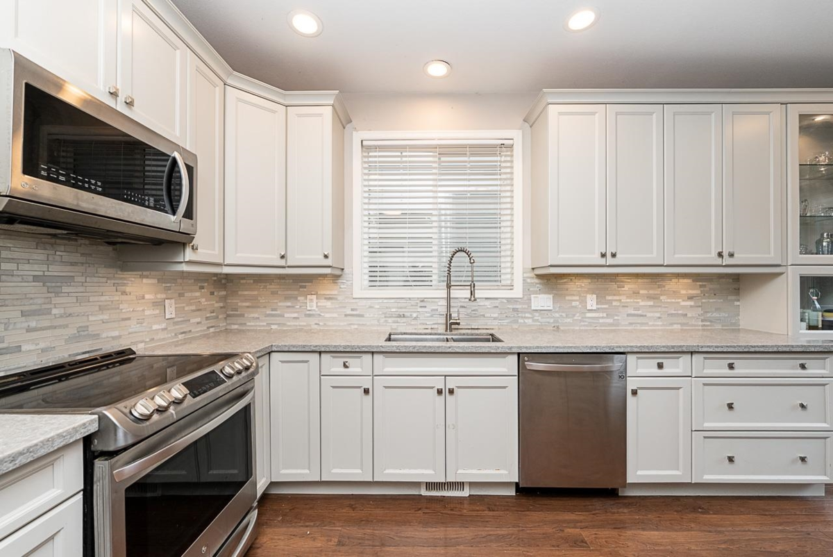 Primary Bathroom Photo of 4 6177 169 Street, Surrey, BC