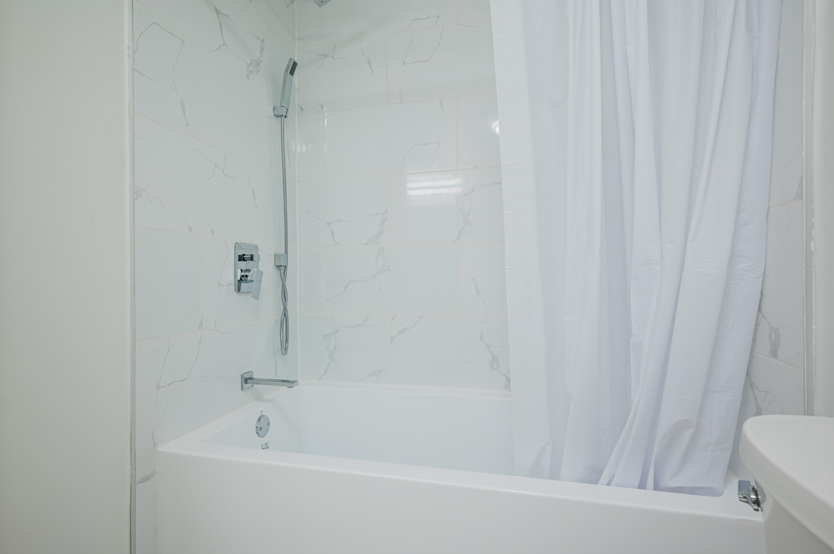 Mudroom Photo of 4814 Fernglen Drive, Burnaby, BC