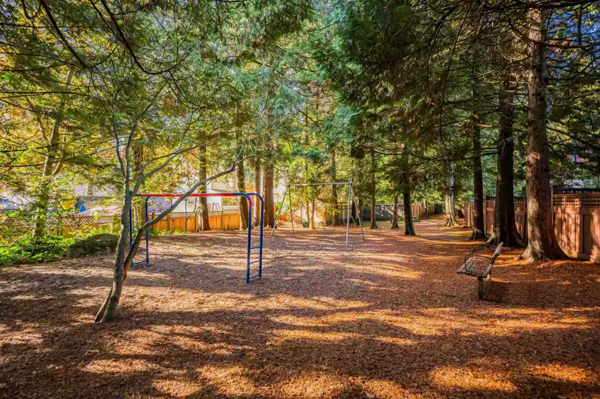 Outdoor Deck Photo of 4814 Fernglen Drive, Burnaby, BC