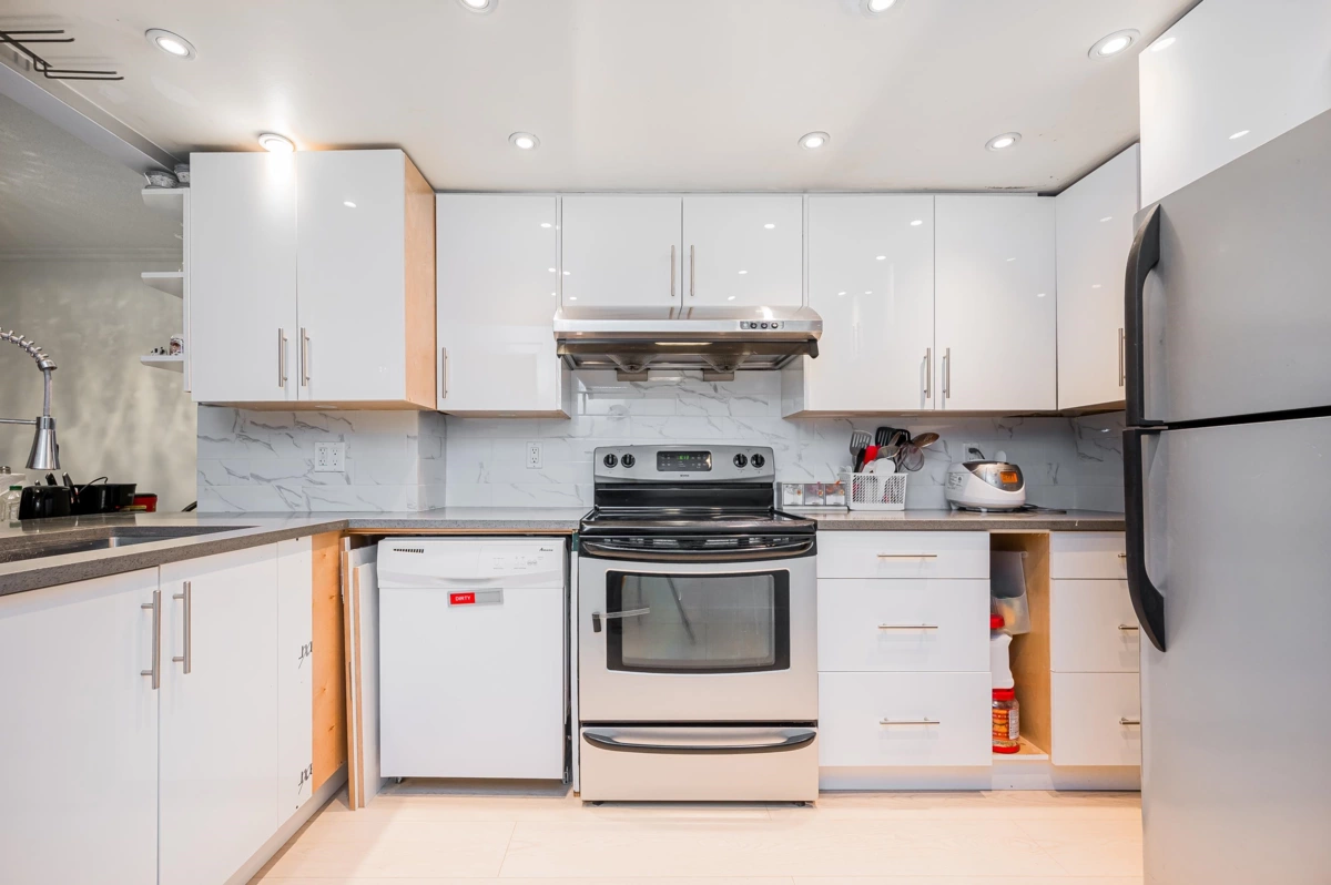 Pantry Photo of 4814 Fernglen Drive, Burnaby, BC