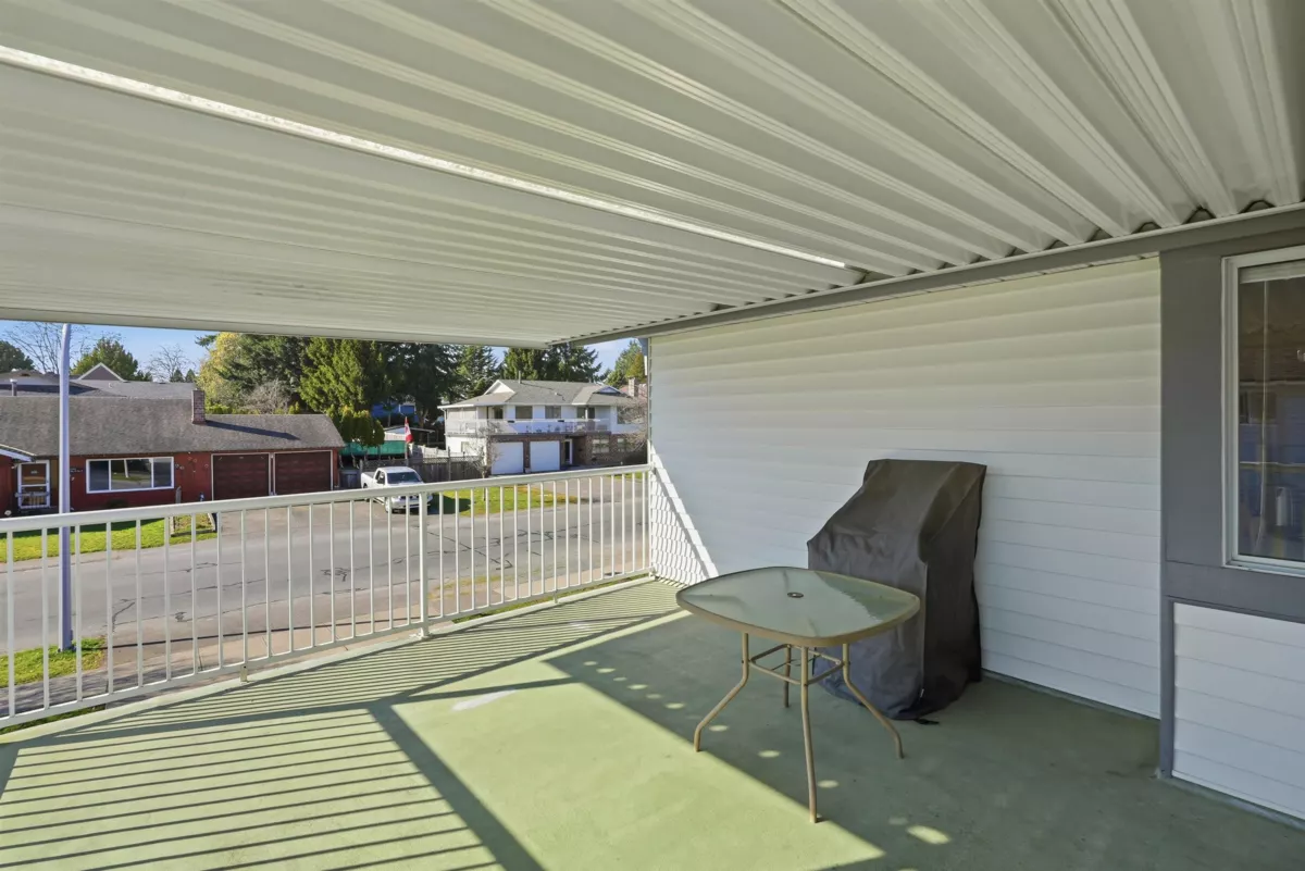 Basement Recreation Room Photo of 9670 130 Street, Surrey, BC