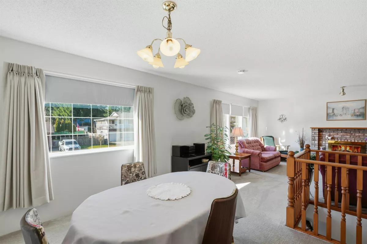 Hallway Photo of 9670 130 Street, Surrey, BC