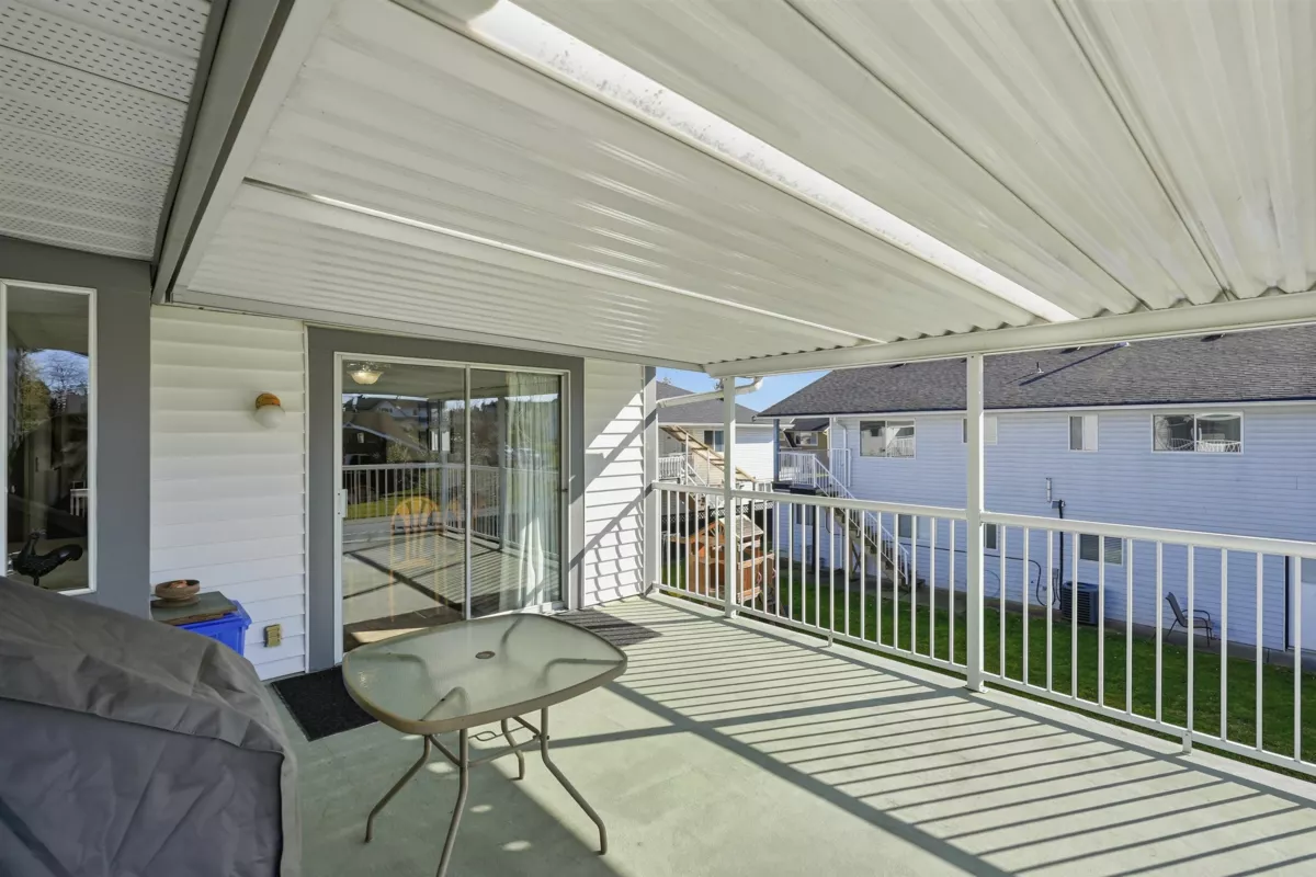 Laundry Room Photo of 9670 130 Street, Surrey, BC