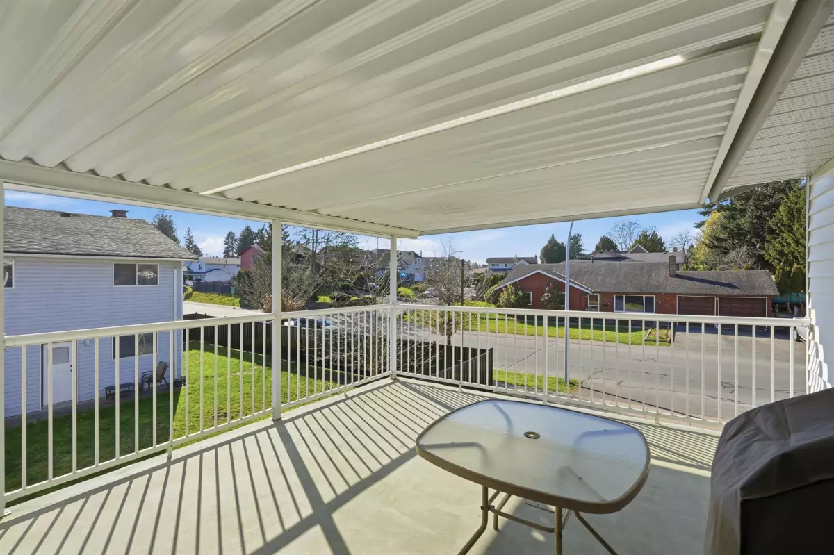 Loft / Bonus Room Photo of 9670 130 Street, Surrey, BC