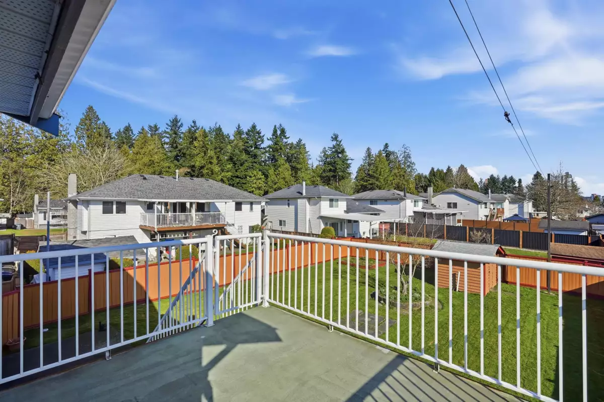 Mudroom Photo of 9670 130 Street, Surrey, BC