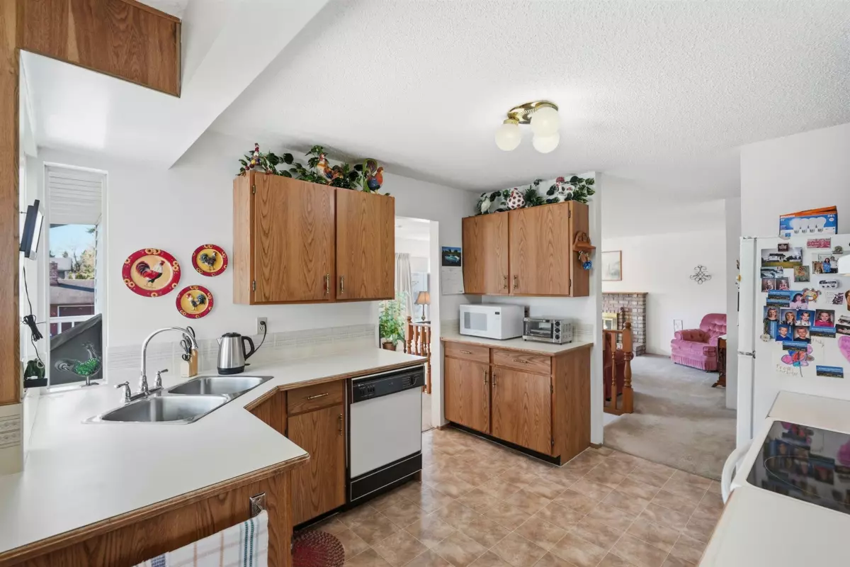 Primary Bathroom Photo of 9670 130 Street, Surrey, BC