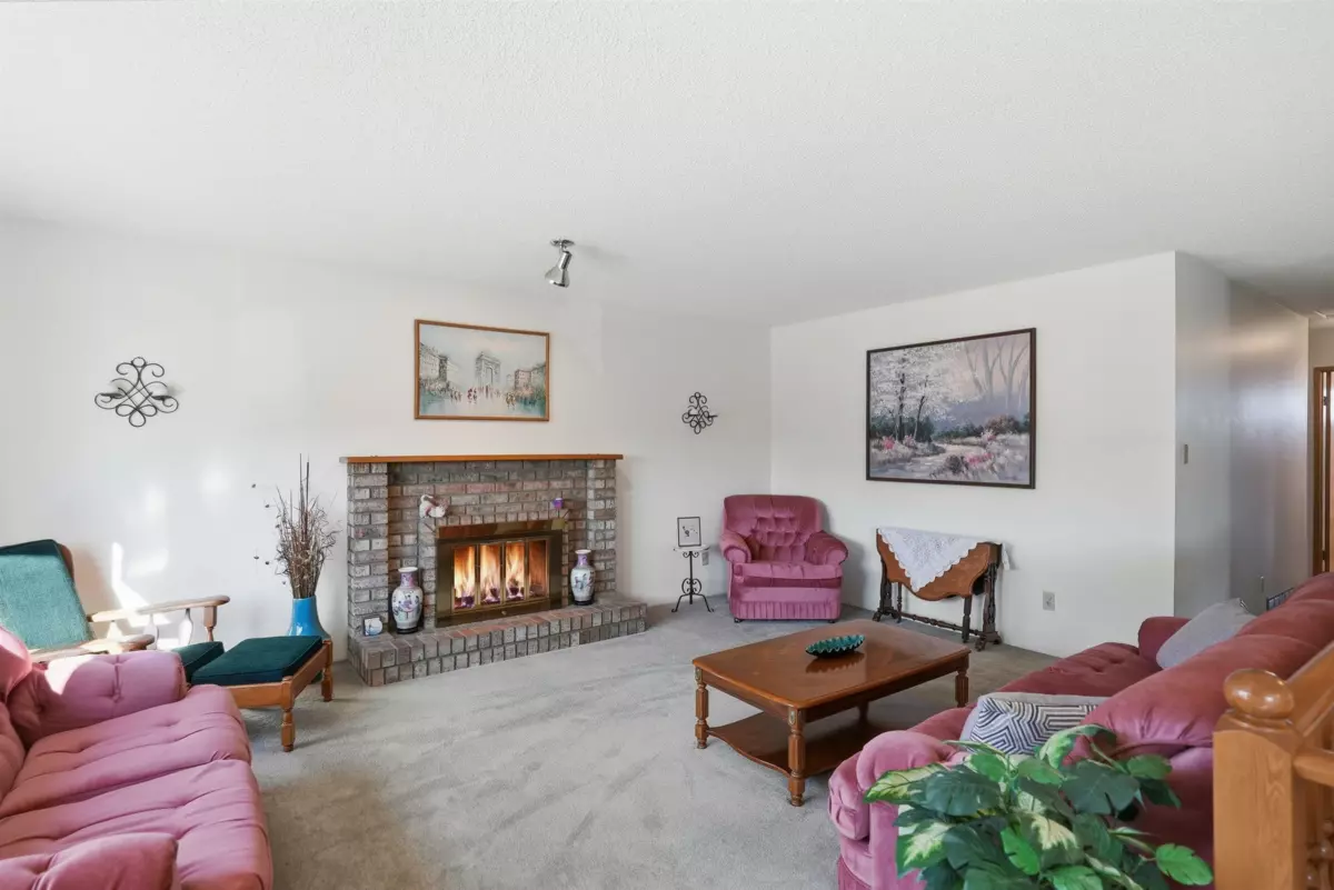 Staircase Photo of 9670 130 Street, Surrey, BC