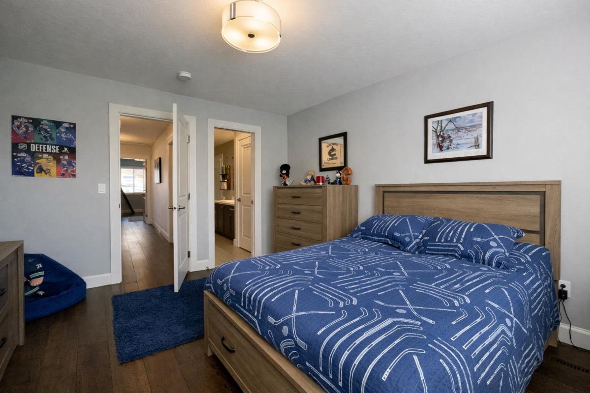 Garage Interior Photo of 1399 Highlands Boulevard, Agassiz, BC