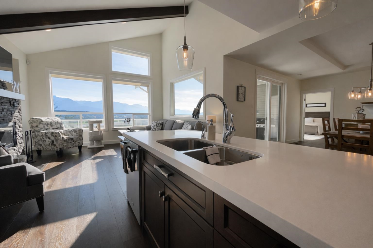 Primary Bedroom Photo of 1399 Highlands Boulevard, Agassiz, BC