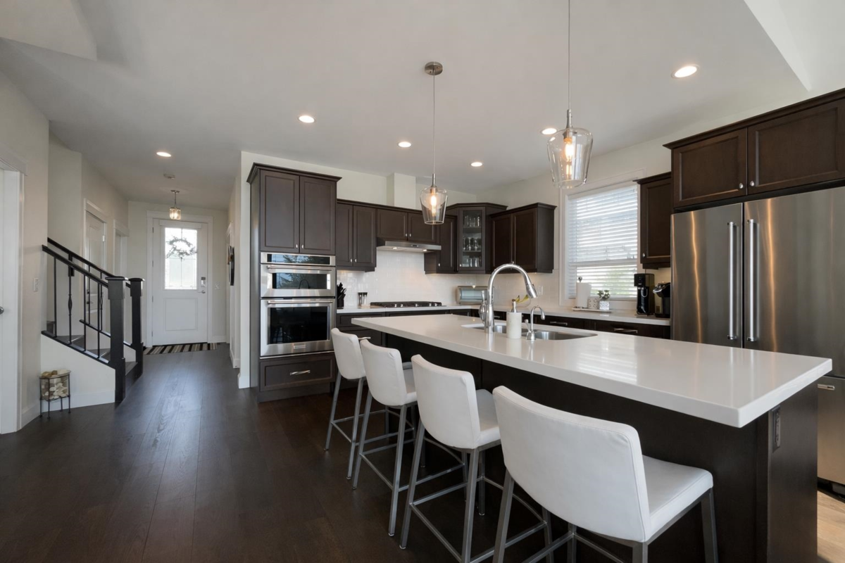 Walk-In Closet Photo of 1399 Highlands Boulevard, Agassiz, BC