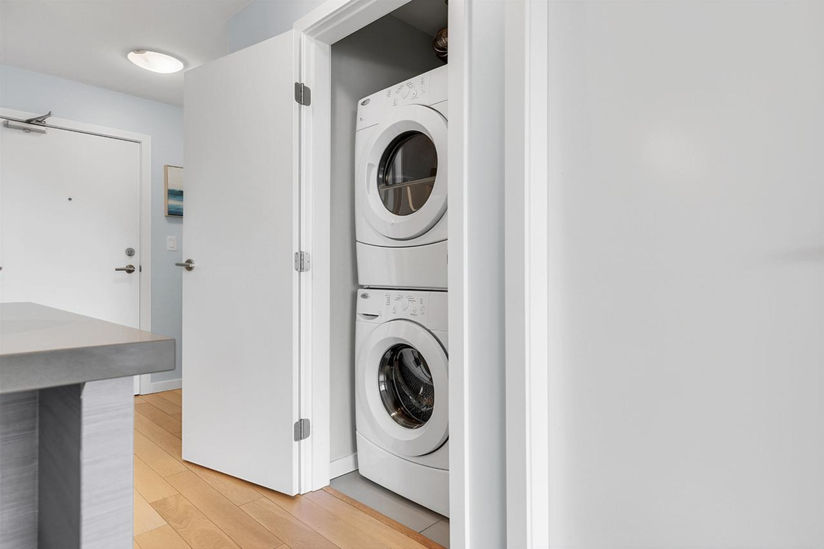 Guest Bathroom Photo of 909 7117 Elmbridge Way, Richmond, BC