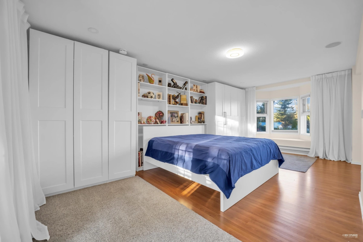 Breakfast Nook Photo of 210 Nelson Street, Coquitlam, BC