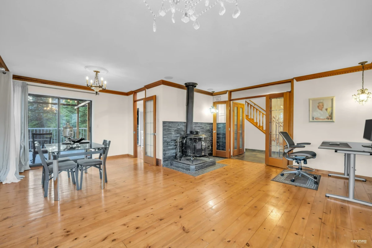 Dining Area Photo of 210 Nelson Street, Coquitlam, BC