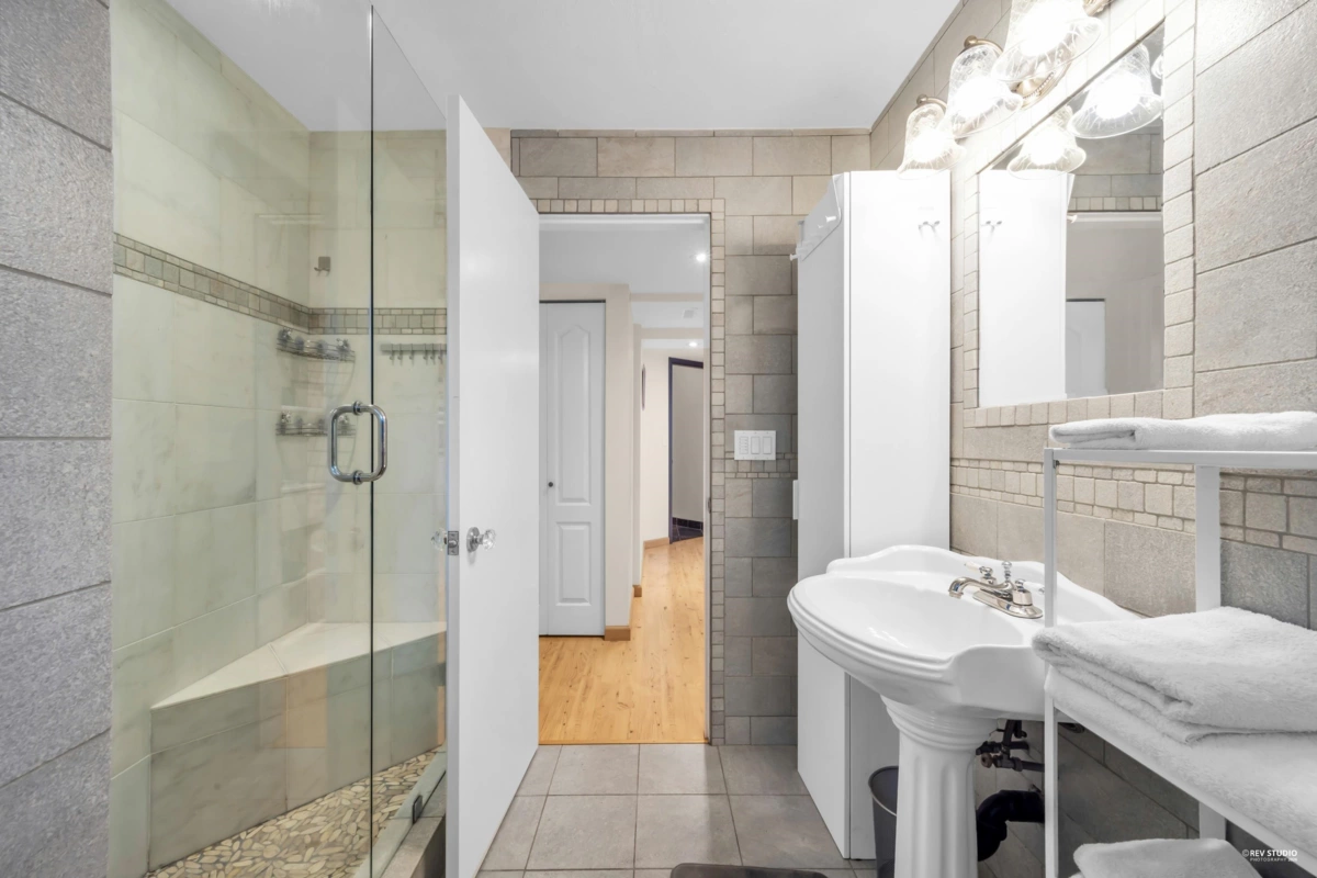 Entry Foyer Photo of 210 Nelson Street, Coquitlam, BC