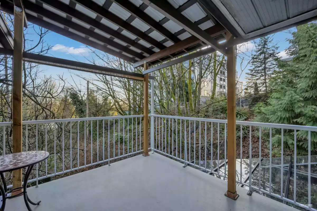 Front Yard Photo of 210 Nelson Street, Coquitlam, BC