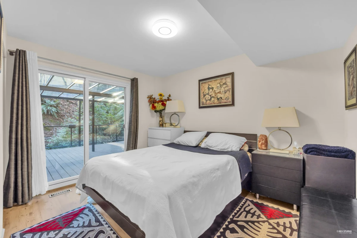 Hallway Photo of 210 Nelson Street, Coquitlam, BC