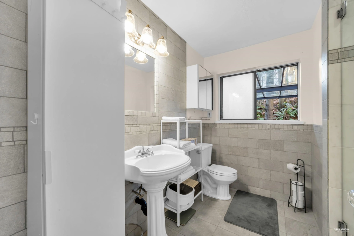 Mudroom Photo of 210 Nelson Street, Coquitlam, BC