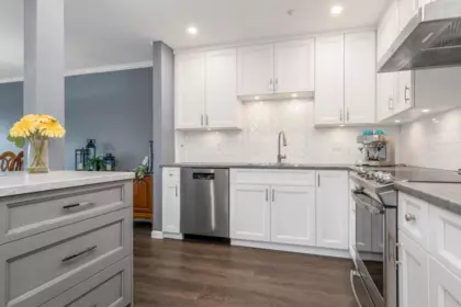 Kitchen Photo of 225 2451 Gladwin Road, Abbotsford, BC
