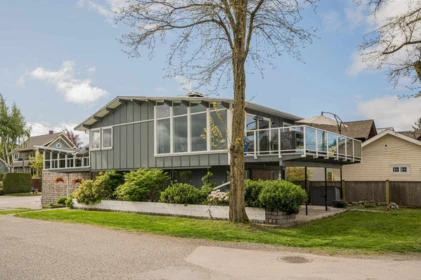 3099 Mcbride Avenue, Surrey, BC, Surrey — Single Family Residence for sale