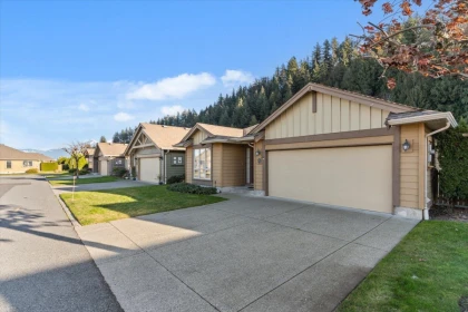 170 46000 Thomas Road, Chilliwack, BC, Chilliwack — Single Family Residence for sale