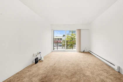 Hot Tub / Spa Photo of 204 3136 Kingsway, Vancouver, BC