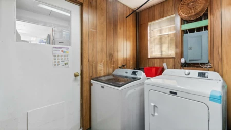 Powder Room Photo of 3105 Dieppe Drive, Vancouver, BC