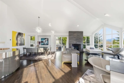 Kitchen Island Photo of 11151 164 Street, Surrey, BC