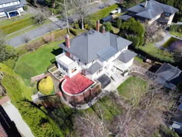 1570 W 36th Avenue, Vancouver, BC, Vancouver — Single Family Residence for sale