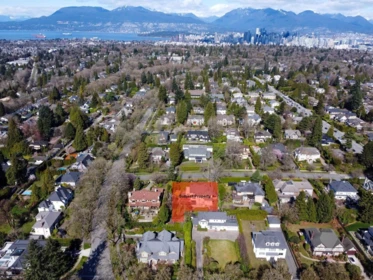 Hot Tub / Spa Photo of 1570 W 36th Avenue, Vancouver, BC