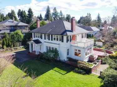 1570 W 36th Avenue, Vancouver, BC, Vancouver — Single Family Residence for sale