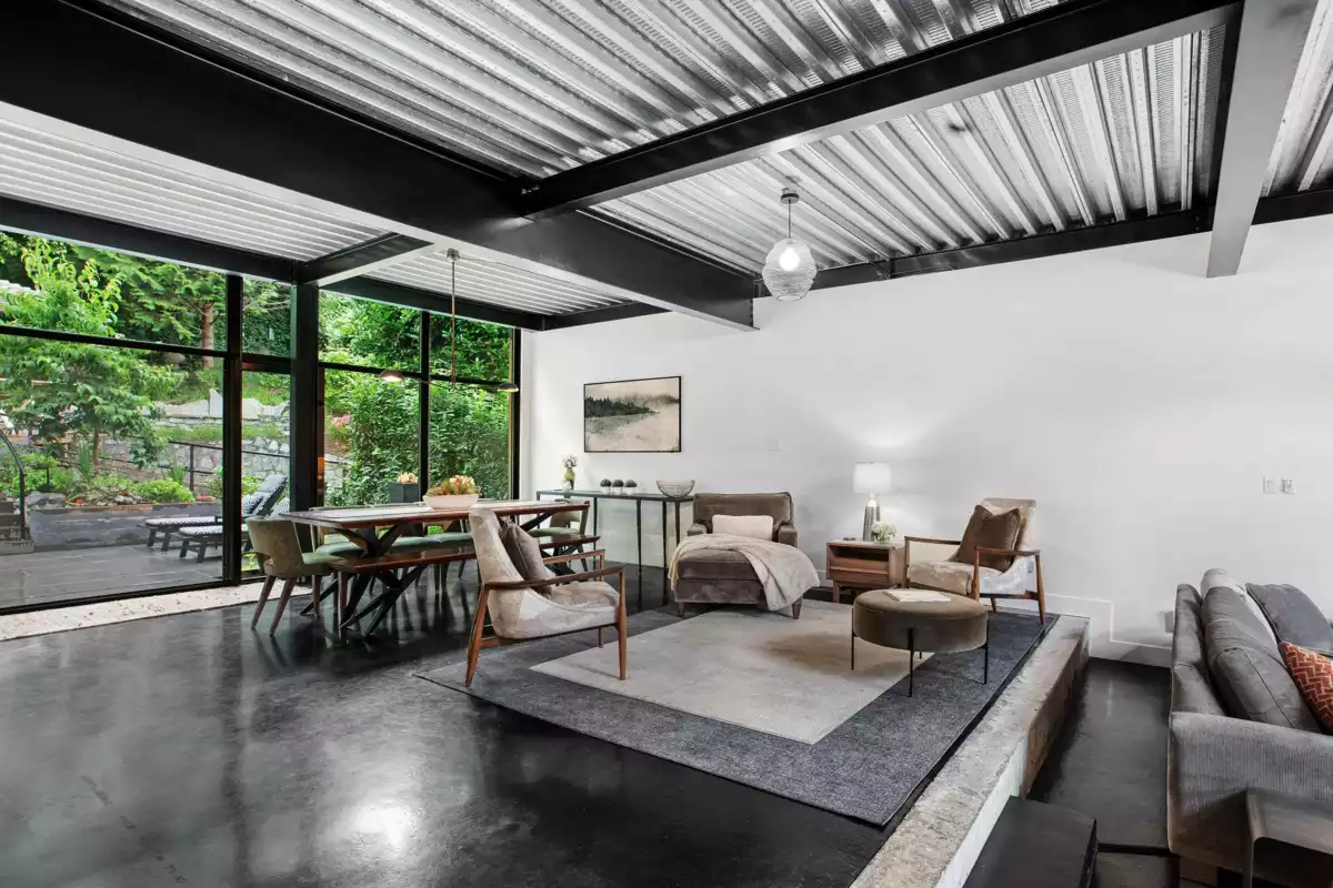 Dining Area Photo of 1777 Deep Cove Road, North Vancouver, BC