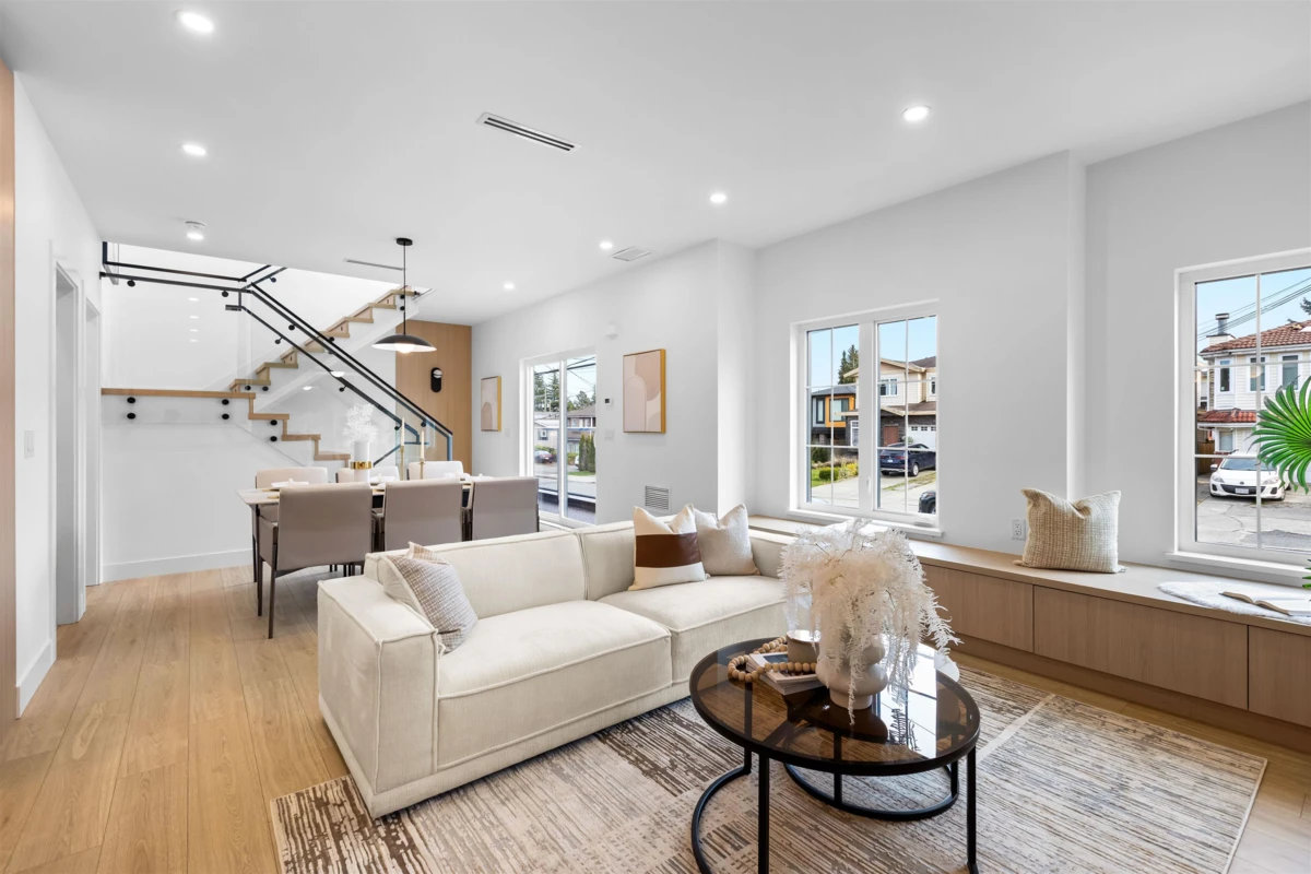 Living Room Photo of 2 7353 12th Avenue, Burnaby, BC