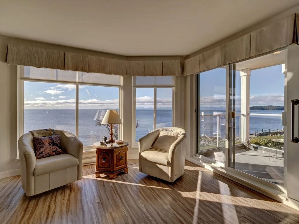 Family Room Photo of 205 5470 Inlet Avenue, Sechelt, BC