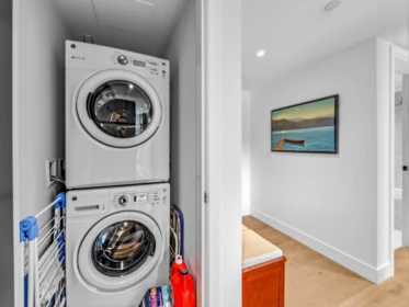 Hot Tub / Spa Photo of 302 5089 Quebec Street, Vancouver, BC