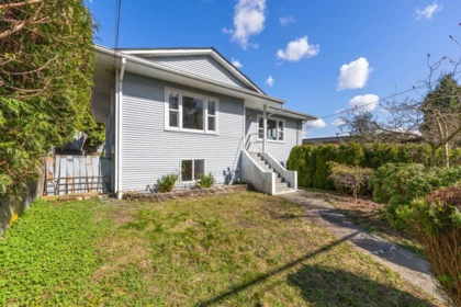 Swimming Pool Photo of 341 Sherbrooke Street, New Westminster, BC
