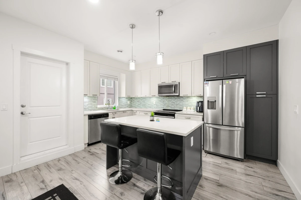 Dining Area Photo of 22 5867 129 Street, Surrey, BC