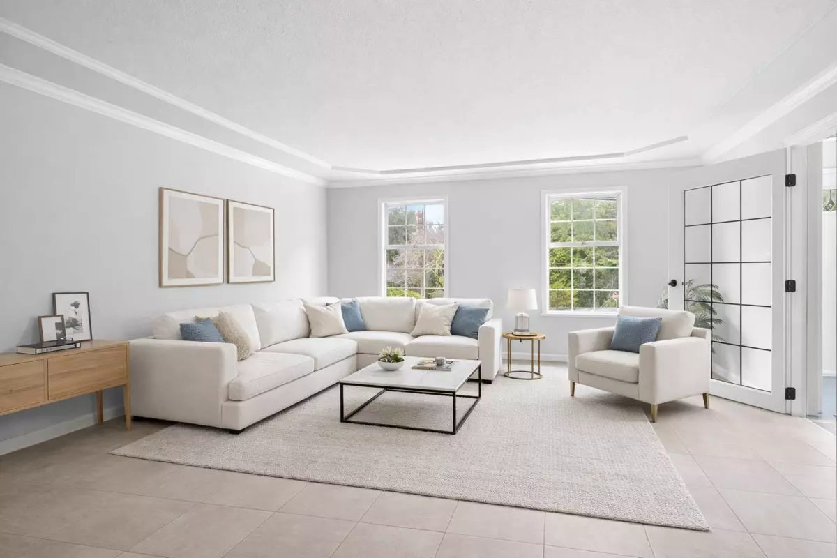 Living Room Photo of 12724 28 Avenue, Surrey, BC